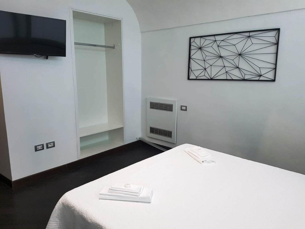 Hotel Zelzar Salerno Centro Esterno foto